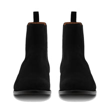 THE CLASSIC BLACK CHELSEA BOOTS