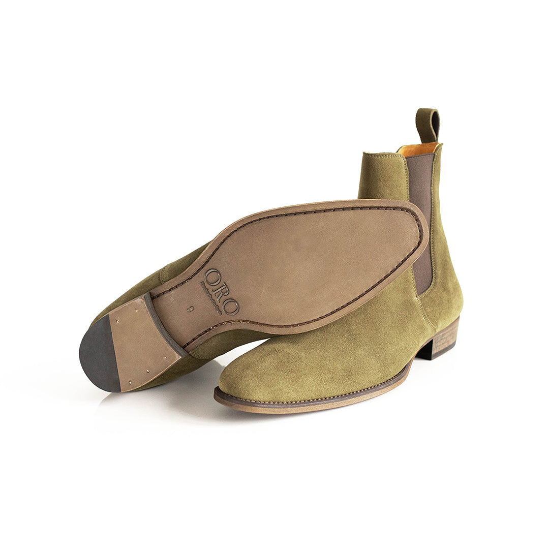 THE OLIVE GRANADA CHELSEA BOOTS